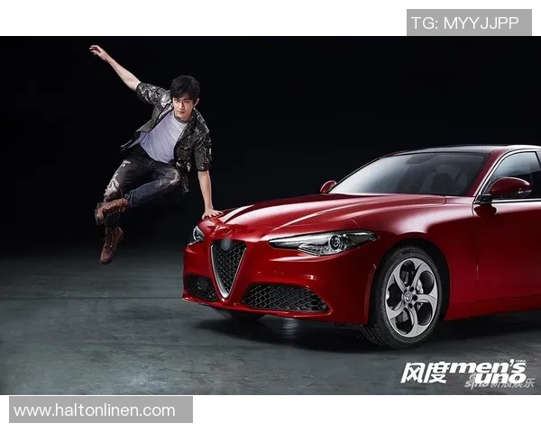 足球明星照片纹身男展现个性魅力与运动热情的完美结合 足球明星照片纹身男展现个性魅力与运动热情的完美结合