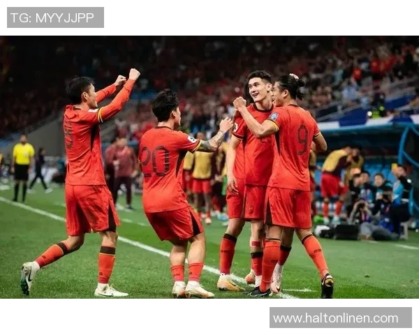 足球明星遭遇碰瓷事件视频曝光引发热议球迷热议背后真相与反思 足球明星遭遇碰瓷事件视频曝光引发热议球迷热议背后真相与反思